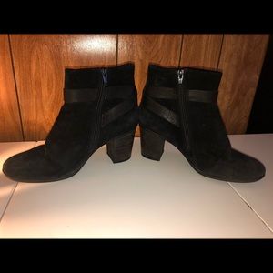 Black suede Clark